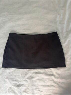 Edikted Dark Grey Women’s Mini Skort Classic Straight Cut